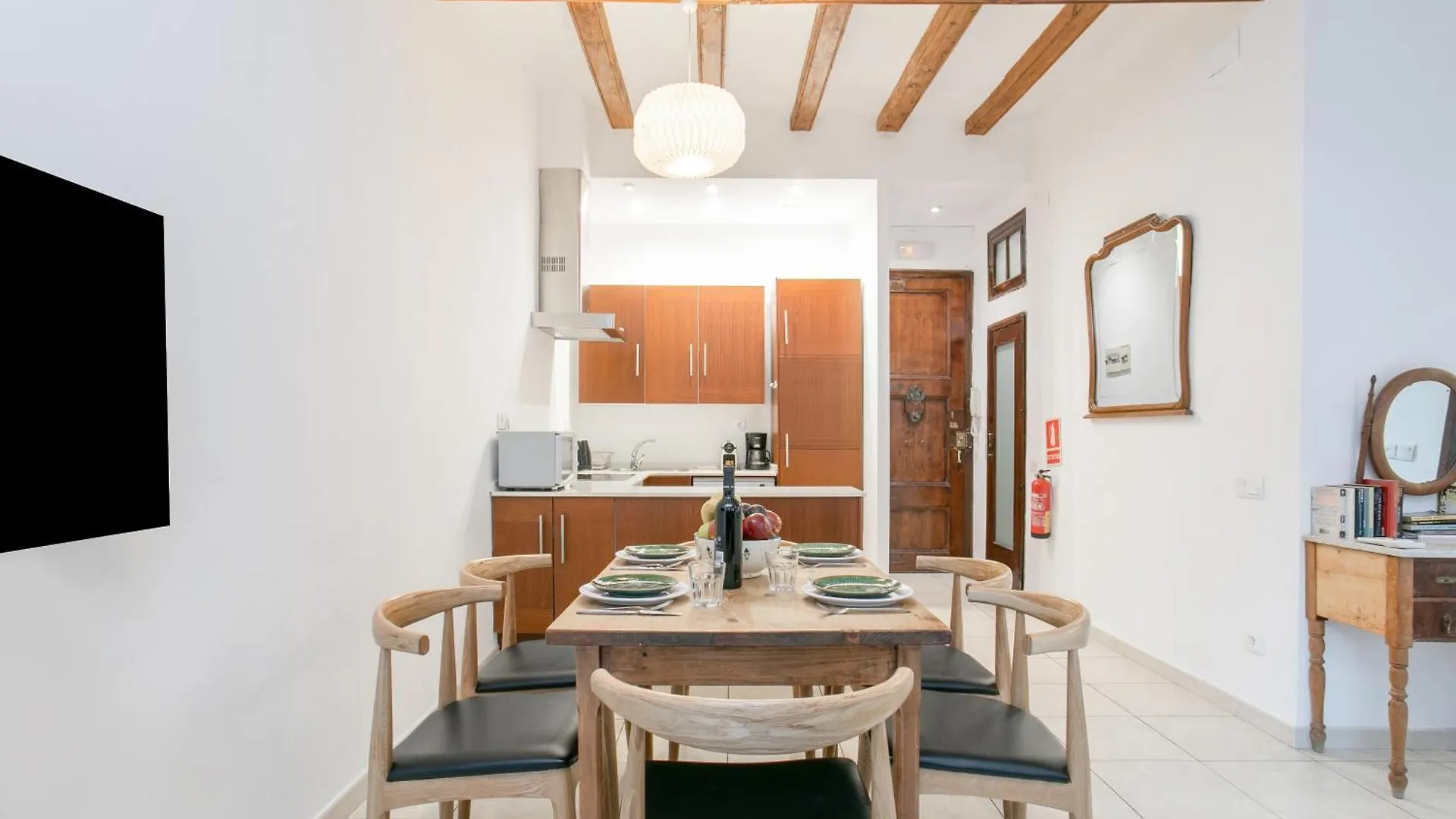 Canela Homes Barcelona Gotic Apartment