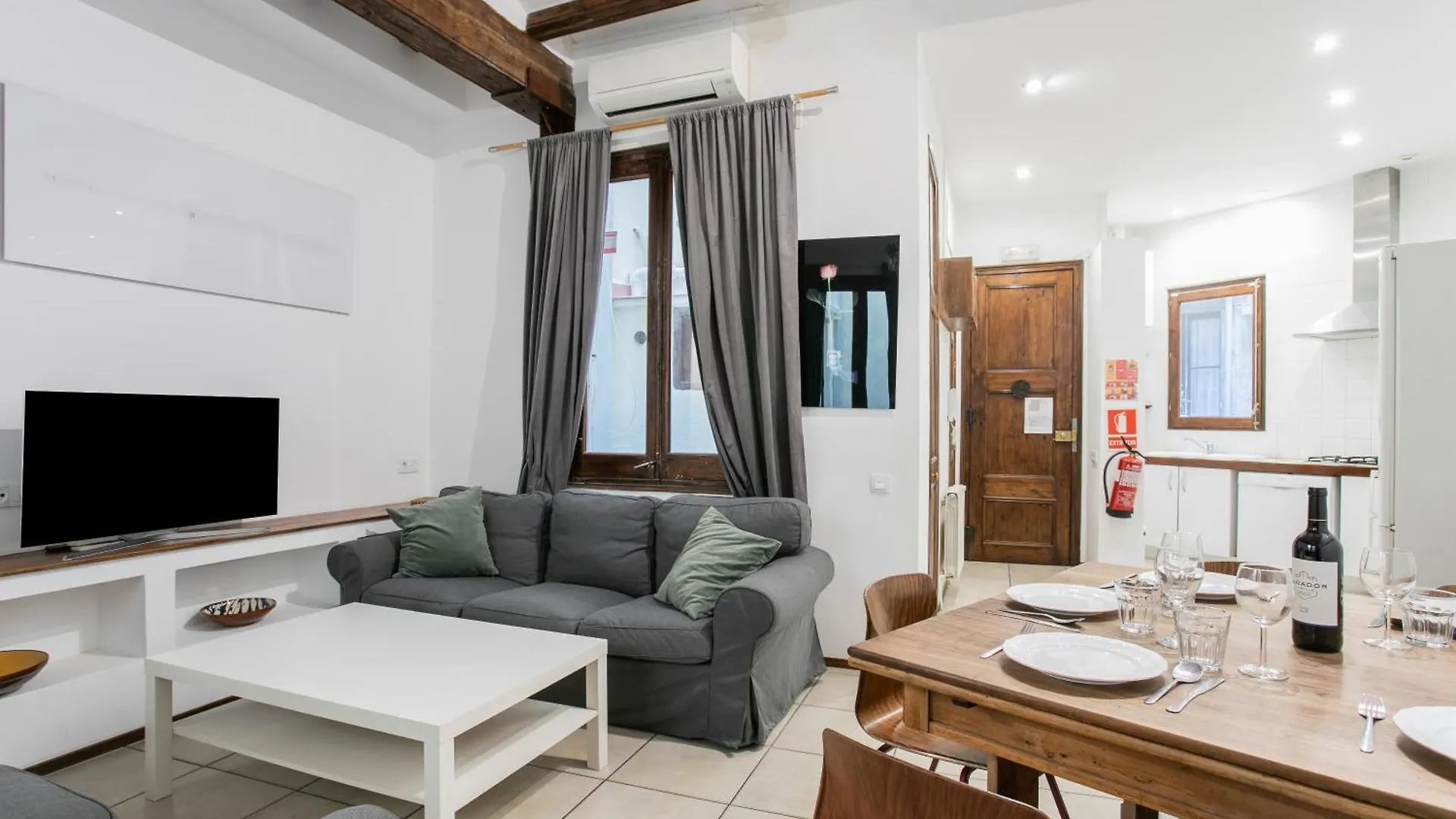 Canela Homes Barcelona Gotic Apartment